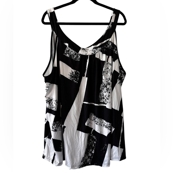 SHEIN Women’s Tank Top In Black & White Abstract Color Pattern Size 20W is NWOT. - Picture 2 of 10